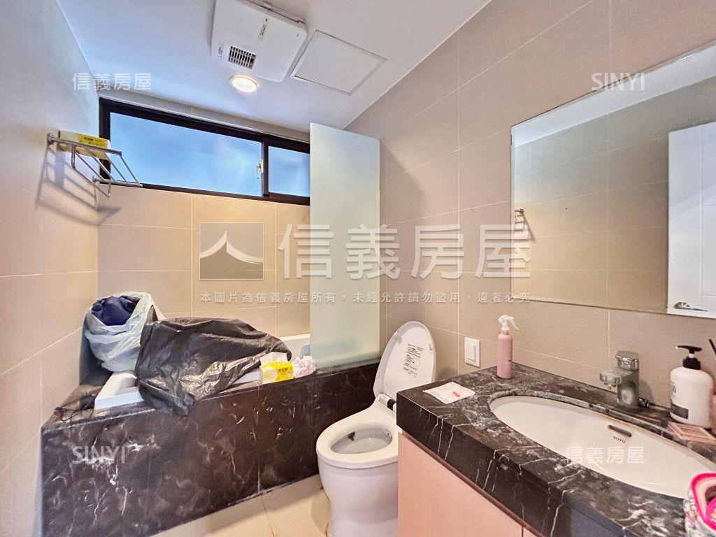 幸福百合二房車位房屋室內格局與周邊環境