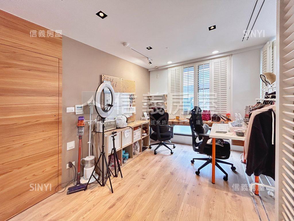 幸福百合二房車位房屋室內格局與周邊環境