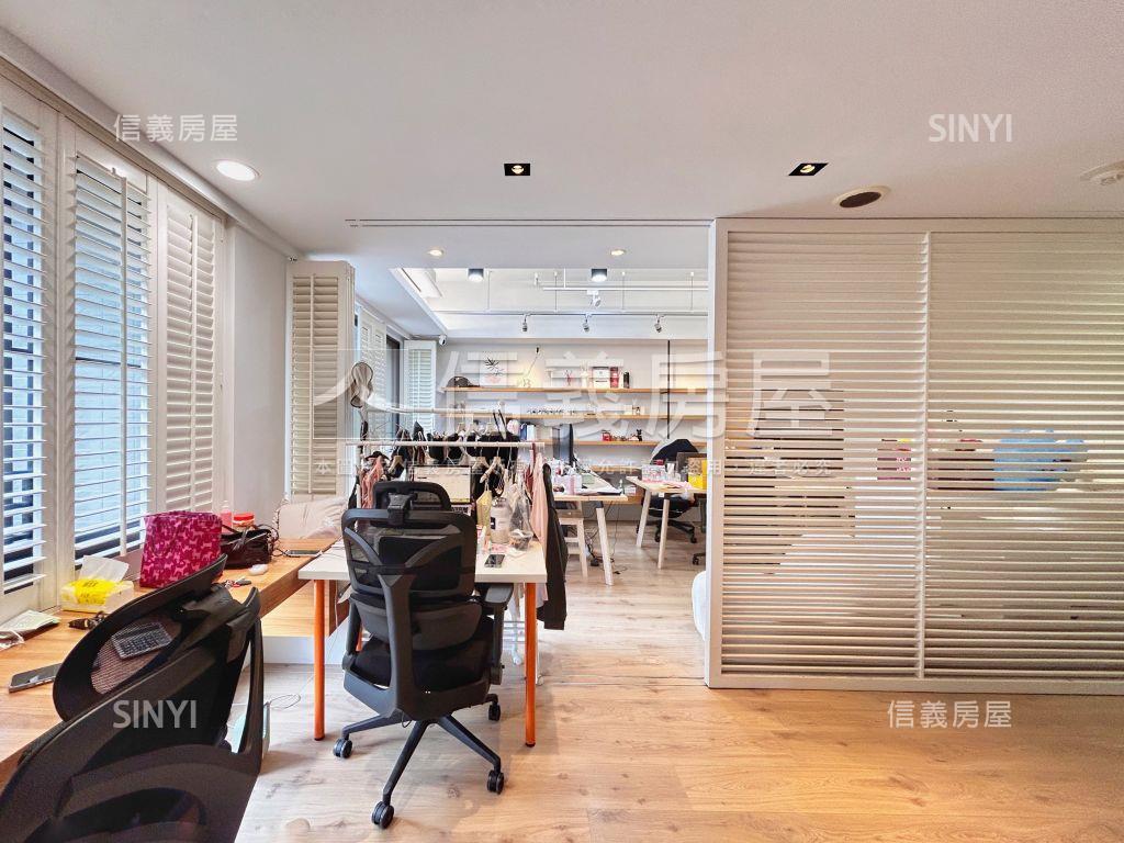 幸福百合二房車位房屋室內格局與周邊環境