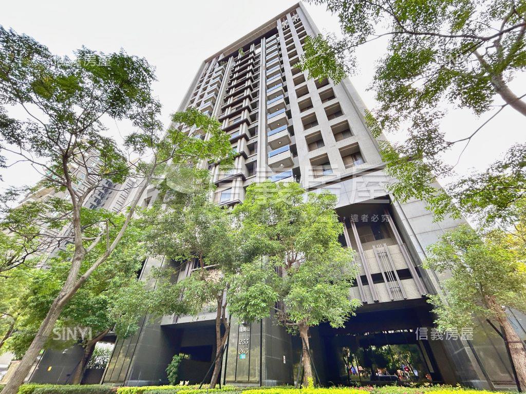 幸福百合二房車位房屋室內格局與周邊環境