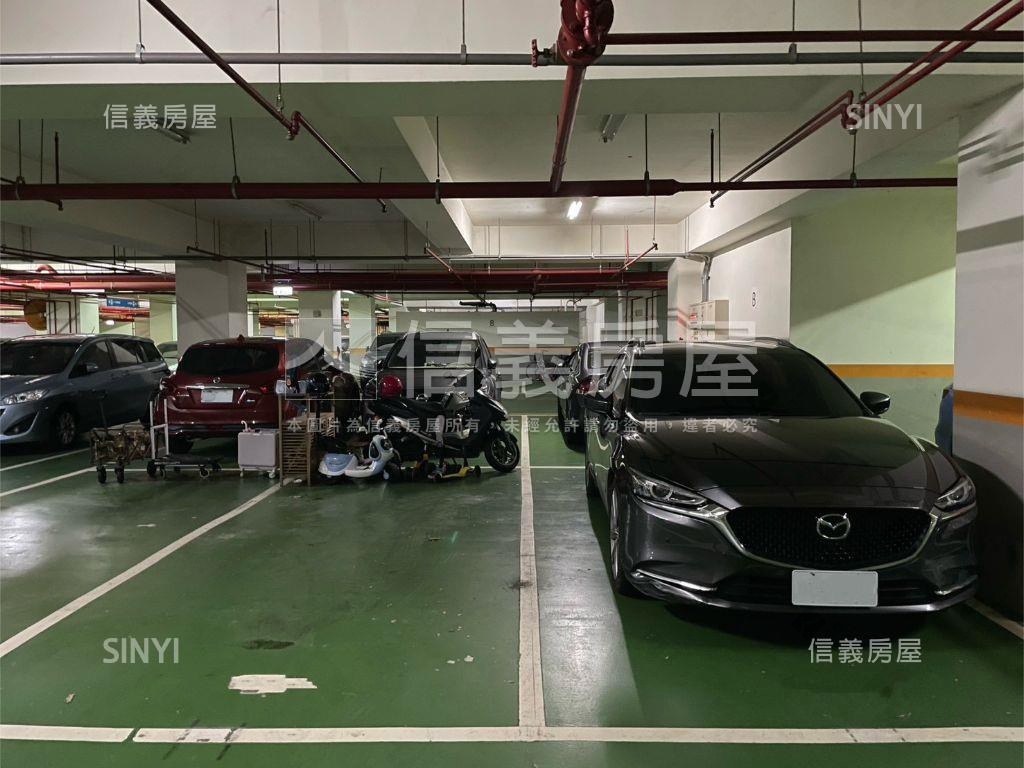 合群新城裝潢美宅平車房屋室內格局與周邊環境