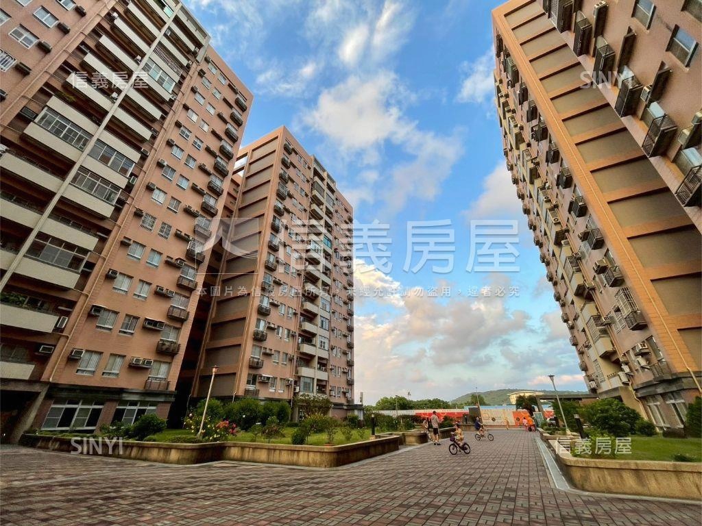 合群新城裝潢美宅平車房屋室內格局與周邊環境