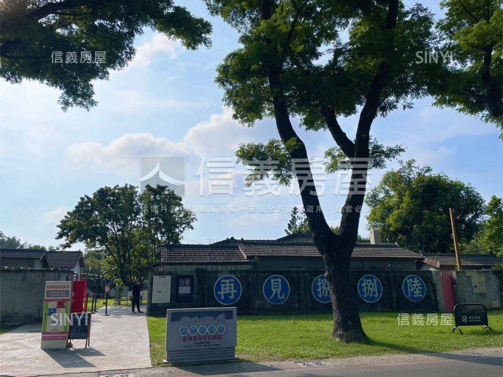 合群新城裝潢美宅平車房屋室內格局與周邊環境