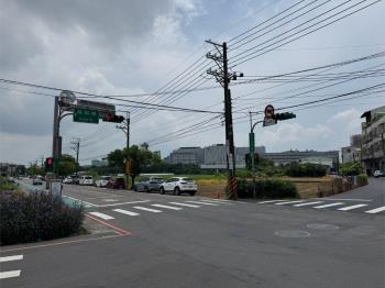 近鳳鳴．樂活市．角窗店面