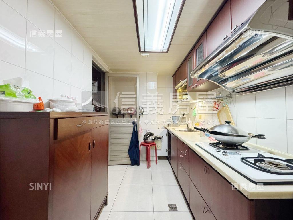 專任★合康米堤３房房屋室內格局與周邊環境