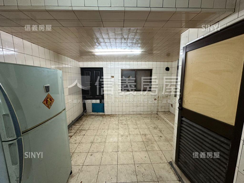莊敬國小旁臨路透店房屋室內格局與周邊環境