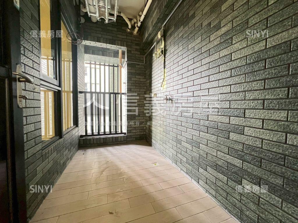 定泰臻翫稀有高樓景觀房屋室內格局與周邊環境