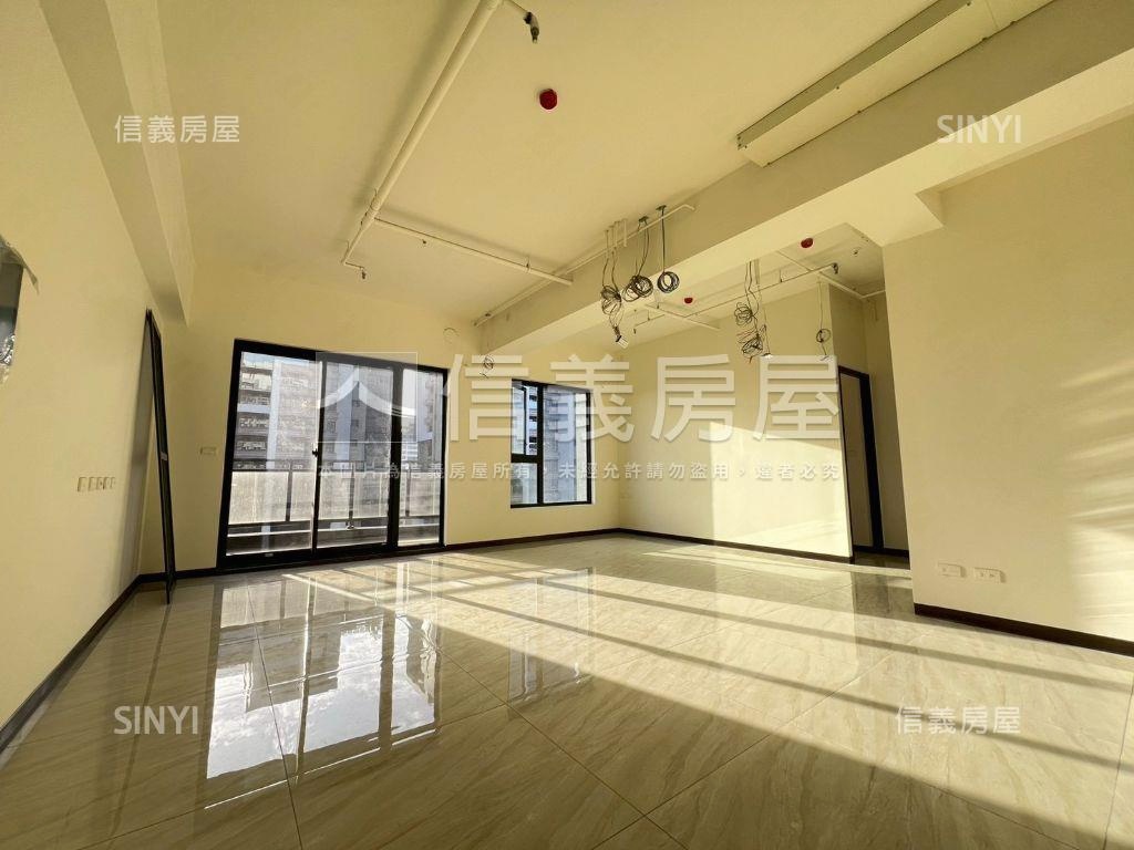 定泰臻翫稀有高樓景觀房屋室內格局與周邊環境