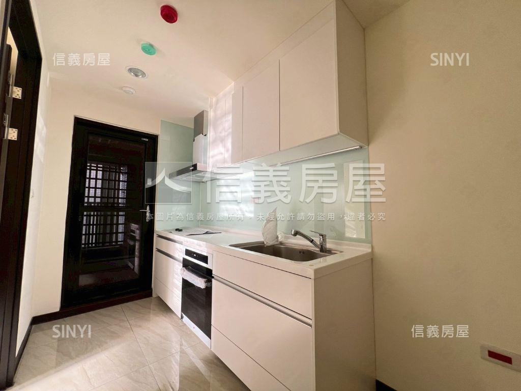 定泰臻翫稀有高樓景觀房屋室內格局與周邊環境