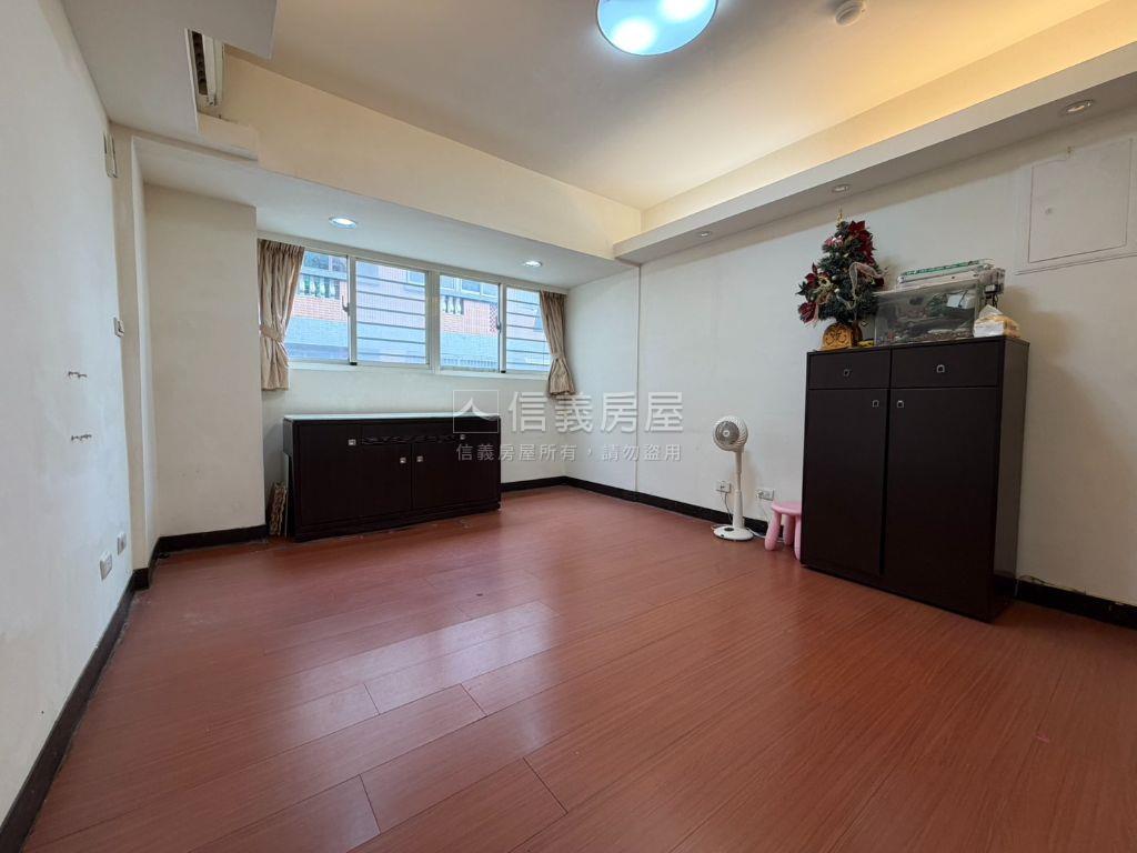 內壢稀有釋出電梯社區三房房屋室內格局與周邊環境