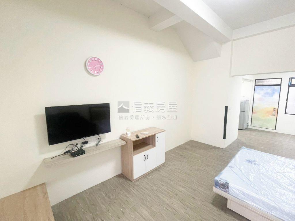 專任近捷運免整理前院透天房屋室內格局與周邊環境