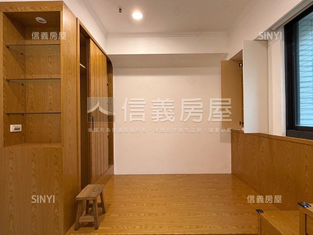 京城四季微裝潢三房平車房屋室內格局與周邊環境