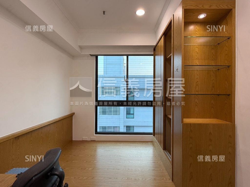京城四季微裝潢三房平車房屋室內格局與周邊環境