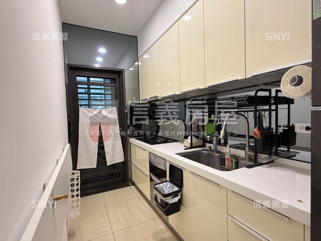 京城四季微裝潢三房平車房屋室內格局與周邊環境
