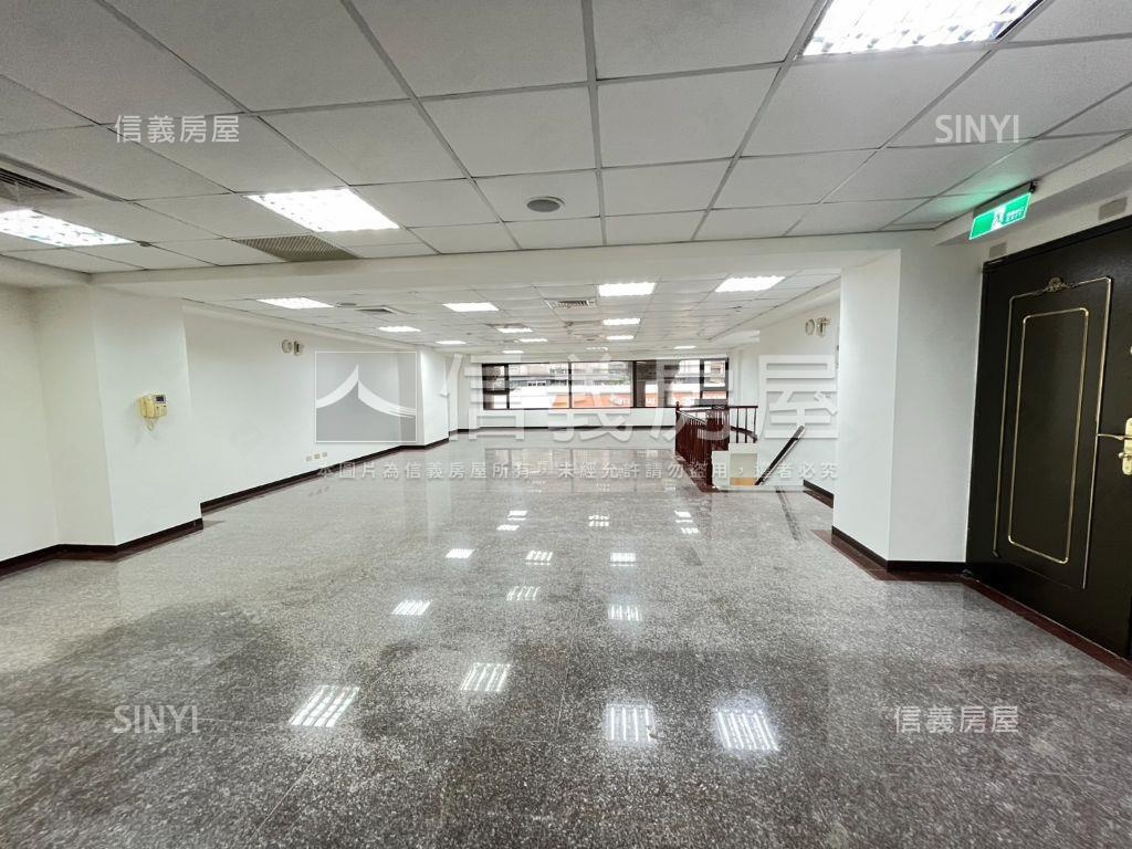 宜誠皇家二樓辦公室房屋室內格局與周邊環境