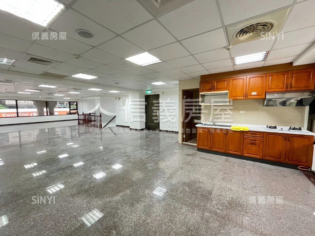 宜誠皇家二樓辦公室房屋室內格局與周邊環境