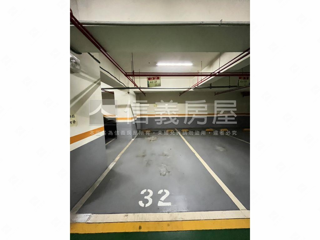 宜誠皇家二樓辦公室房屋室內格局與周邊環境