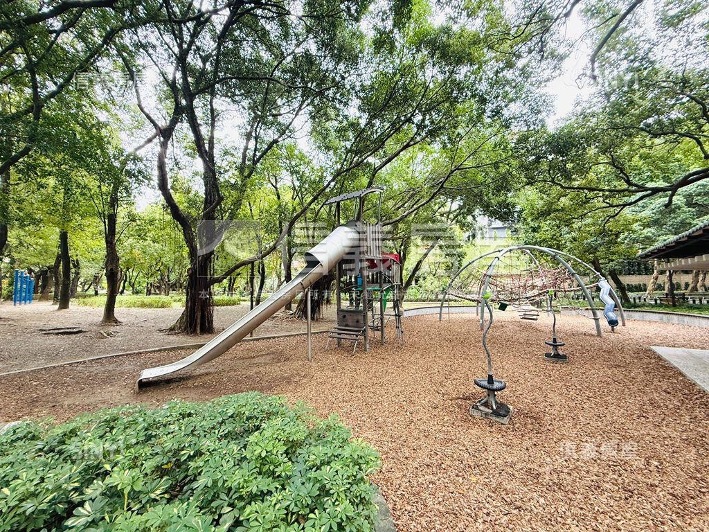 天母僑資華廈大空間房屋室內格局與周邊環境