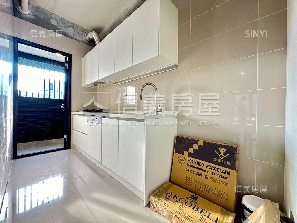 江翠捷運全新邊間三房車位房屋室內格局與周邊環境