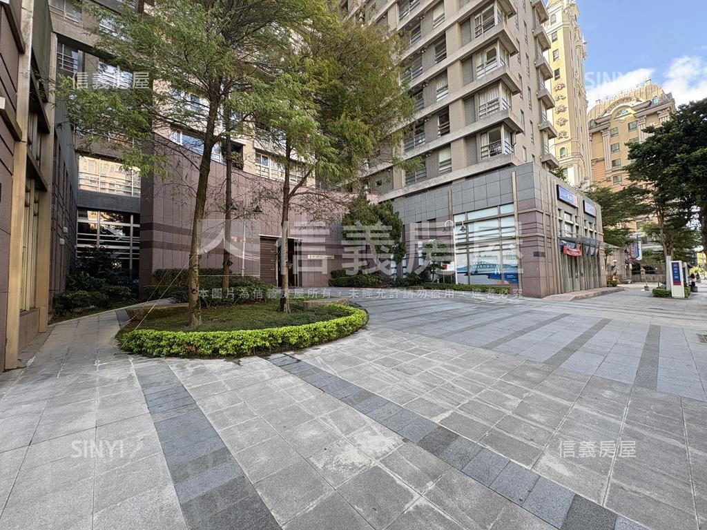 水明漾。公園路樹景明亮宅房屋室內格局與周邊環境