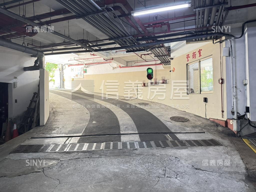 美麗大湖綠景雙車位房屋室內格局與周邊環境