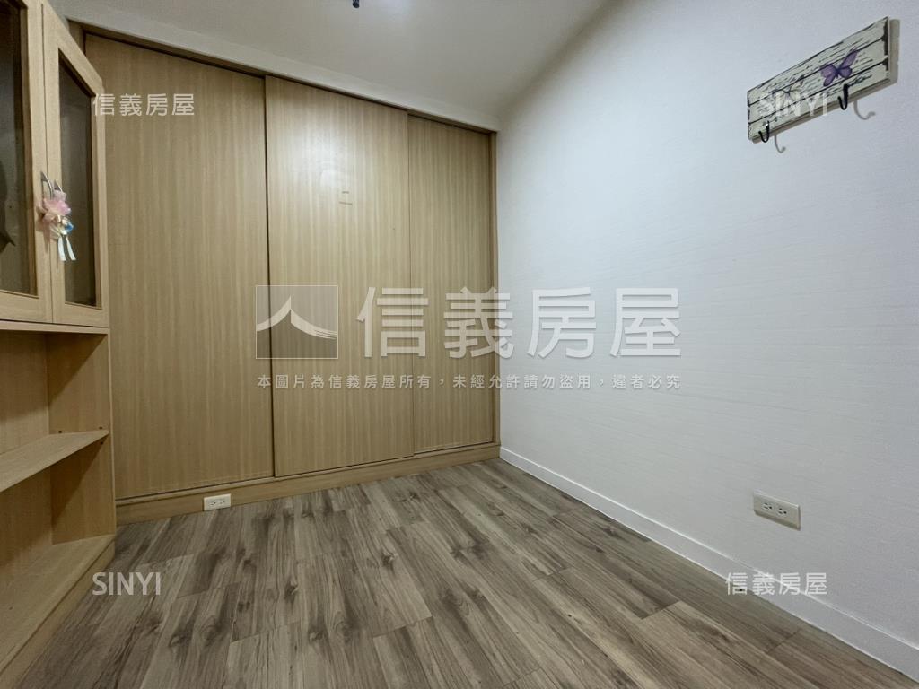 天京海山捷運２房房屋室內格局與周邊環境