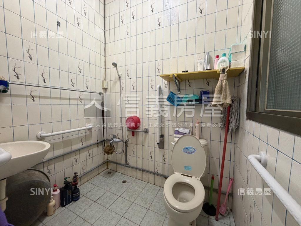 近中路重劃區靜巷透天房屋室內格局與周邊環境