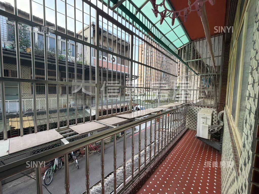 近中路重劃區靜巷透天房屋室內格局與周邊環境