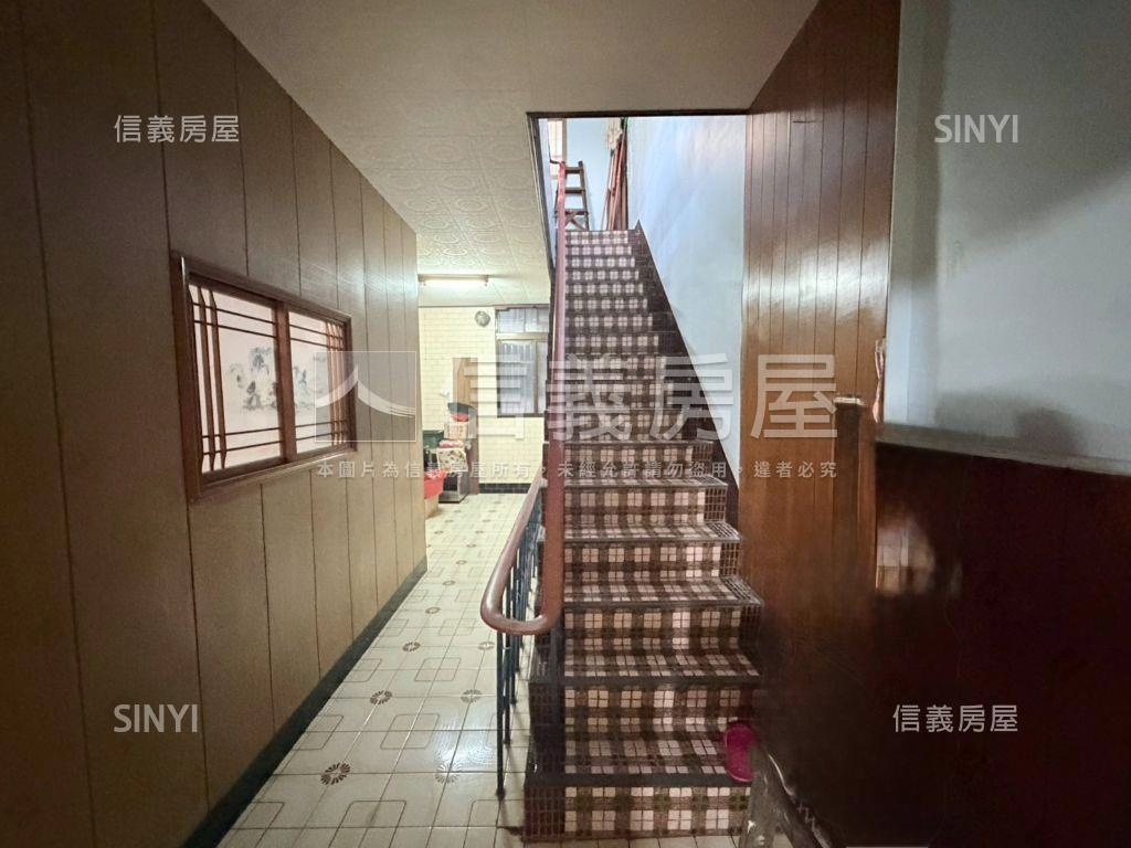 近中路重劃區靜巷透天房屋室內格局與周邊環境