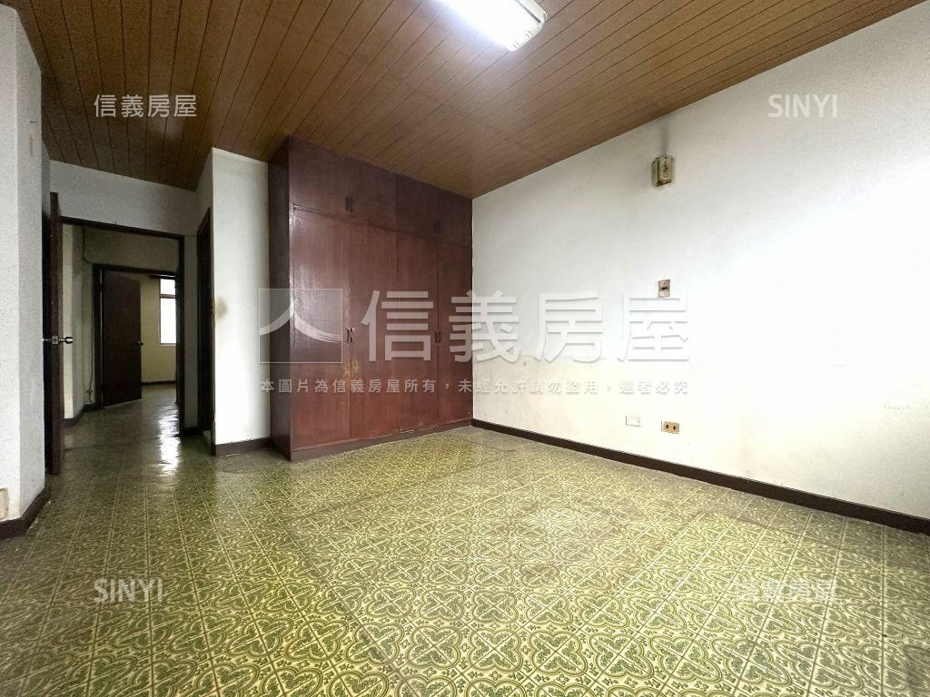 未來捷運秀明大空間頂加房屋室內格局與周邊環境