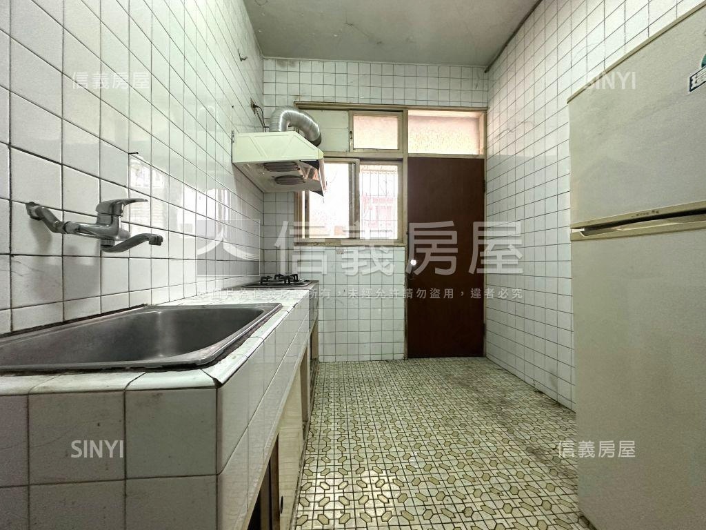 未來捷運秀明大空間頂加房屋室內格局與周邊環境