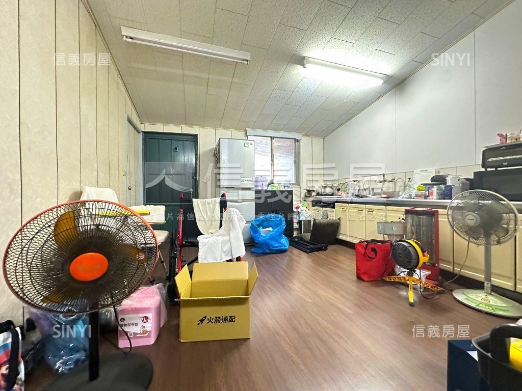 未來捷運秀明大空間頂加房屋室內格局與周邊環境