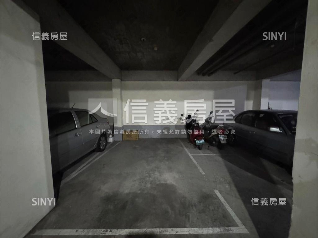 低公設華廈四房車位房屋室內格局與周邊環境
