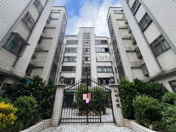 近市府大空間四房平面車位