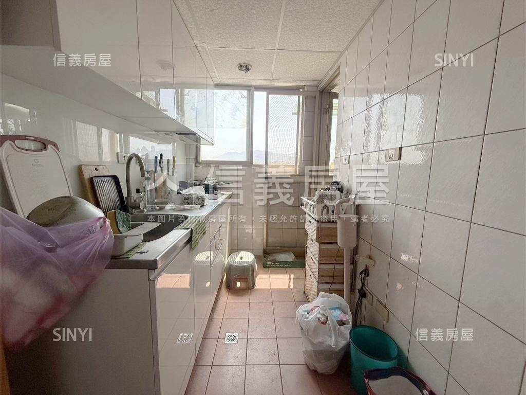 高樓層景觀佳太陽大帝房屋室內格局與周邊環境