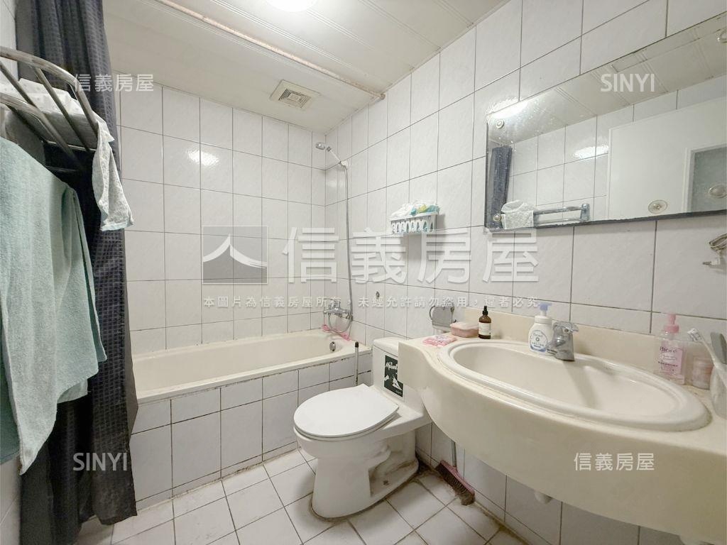 高樓層景觀佳太陽大帝房屋室內格局與周邊環境
