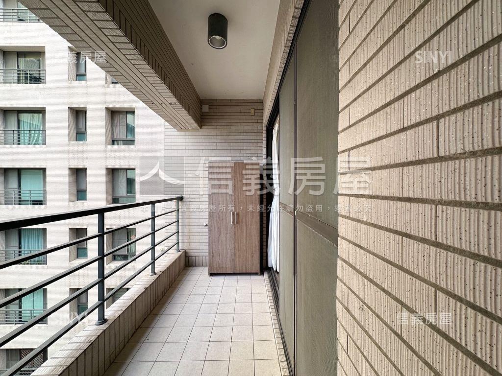 美術館綠景近輕軌三房平車房屋室內格局與周邊環境