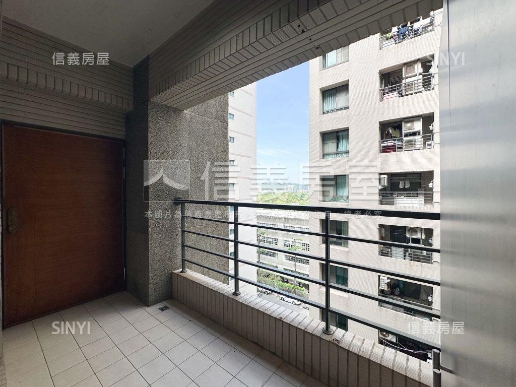 美術館綠景近輕軌三房平車房屋室內格局與周邊環境