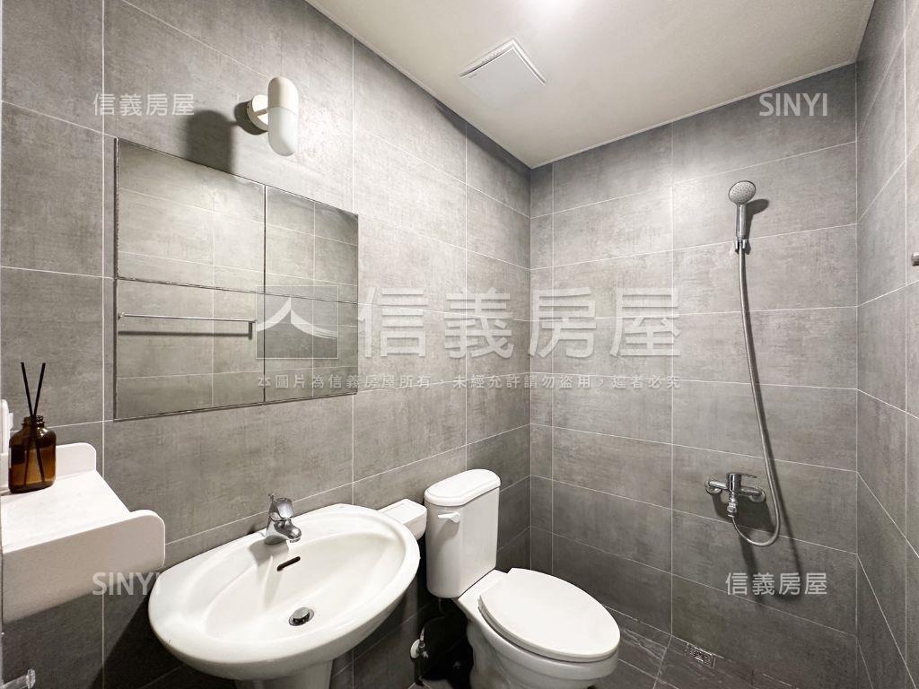 美術館綠景近輕軌三房平車房屋室內格局與周邊環境