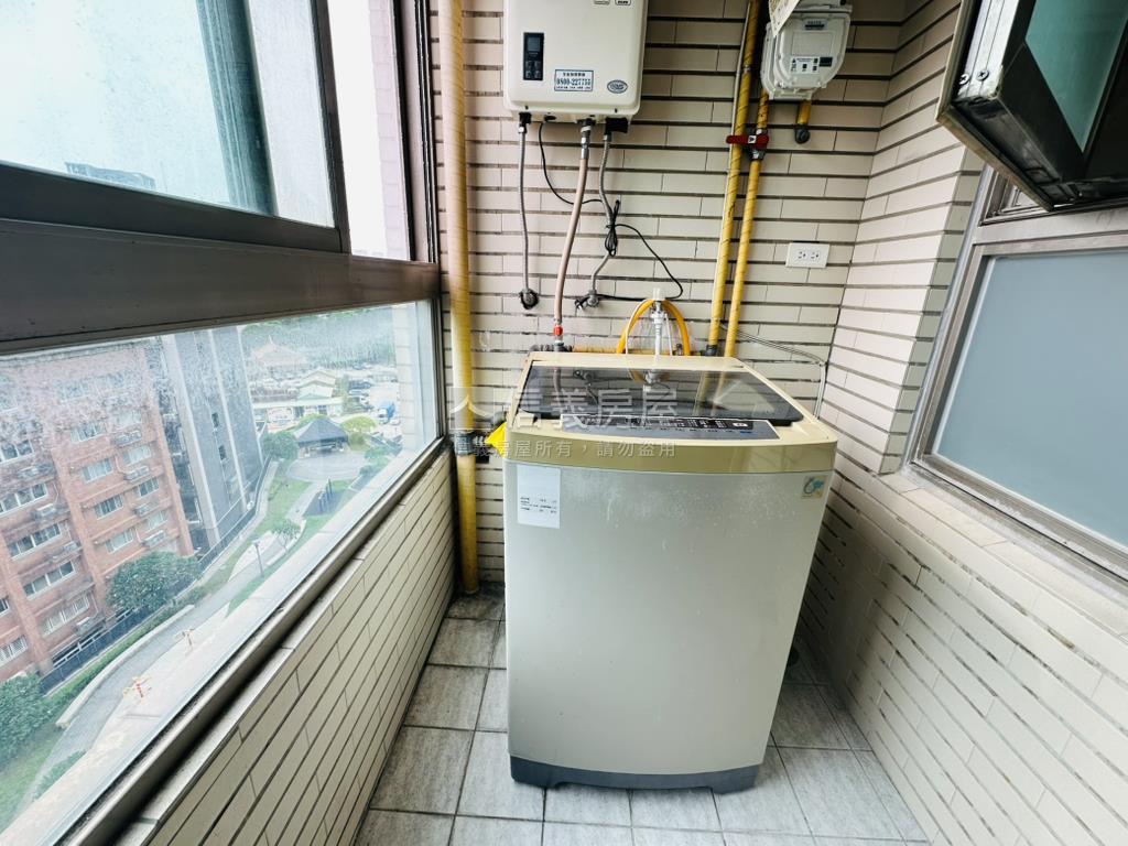 當代藝術美裝大套房房屋室內格局與周邊環境