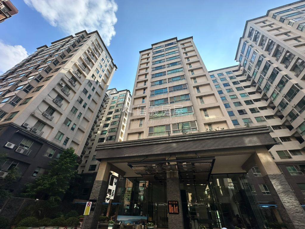當代藝術美裝大套房房屋室內格局與周邊環境