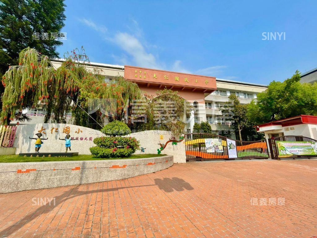 【次頂樓】西屯大三房房屋室內格局與周邊環境
