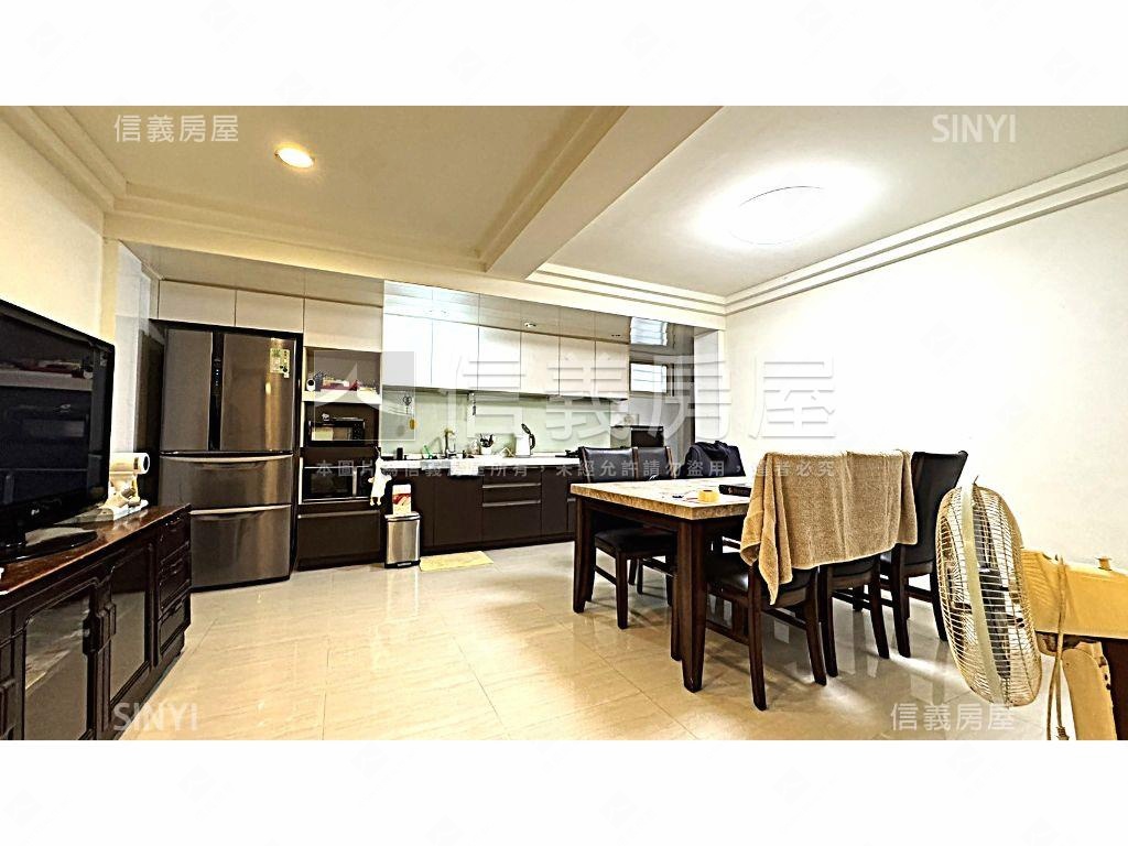 捷運車庫精美透天房屋室內格局與周邊環境