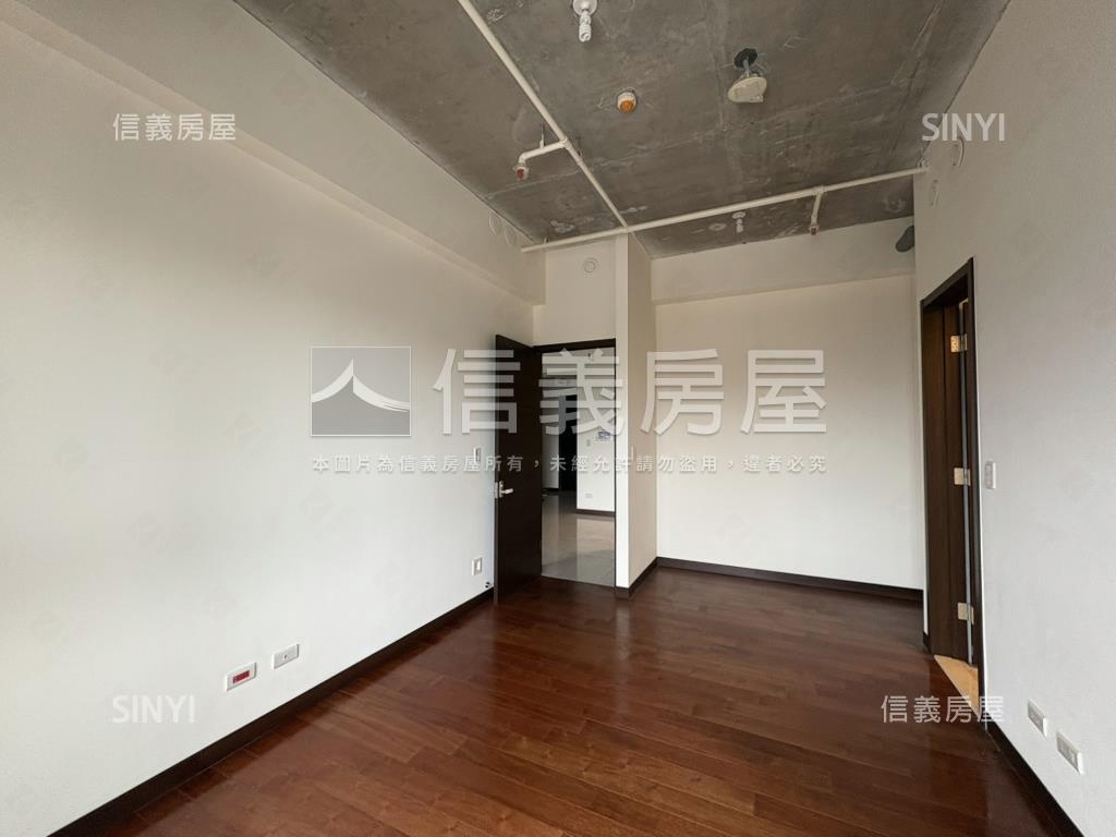 米蘭公園高樓景觀空間房屋室內格局與周邊環境