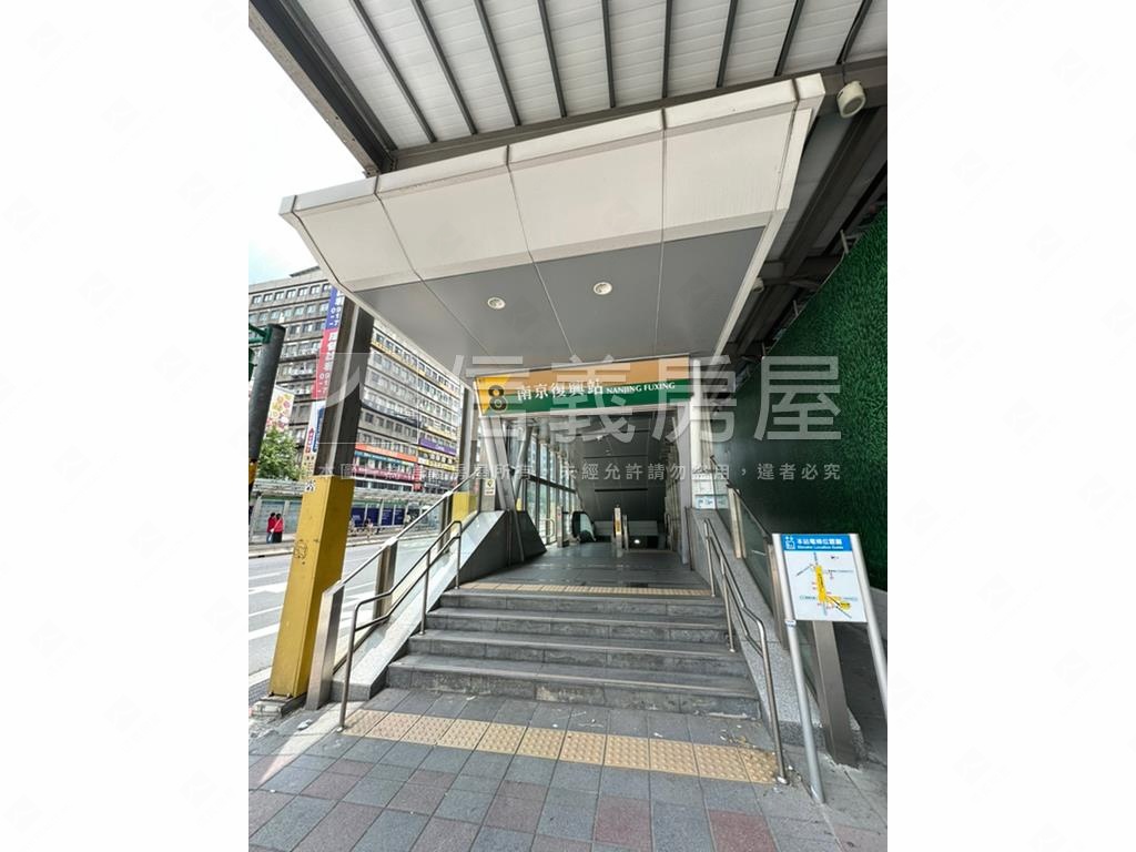捷運南京復興住辦坡車房屋室內格局與周邊環境