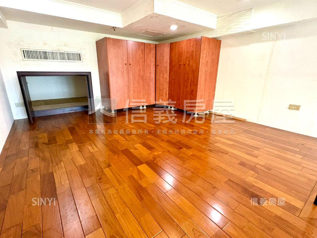 景平東帝市高樓景觀挑高宅房屋室內格局與周邊環境