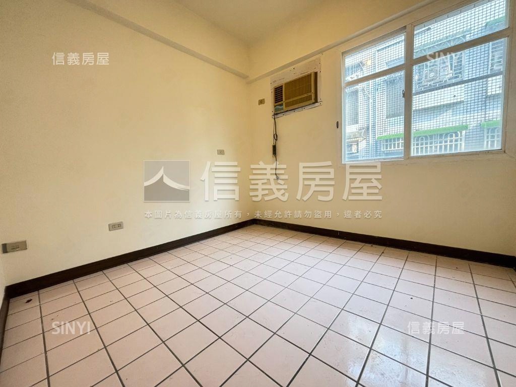 伯爵博市成家三房車位房屋室內格局與周邊環境