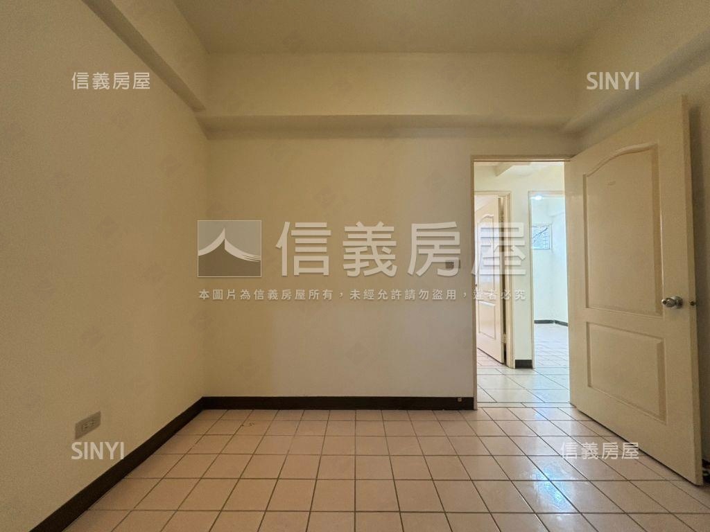 伯爵博市成家三房車位房屋室內格局與周邊環境