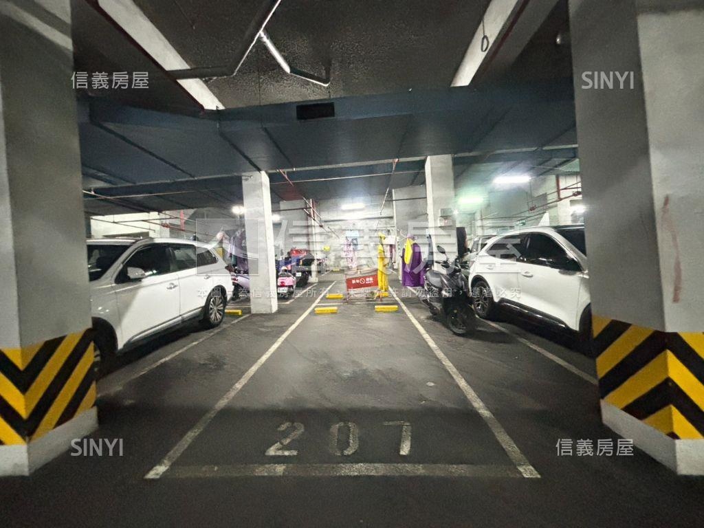 伯爵博市成家三房車位房屋室內格局與周邊環境