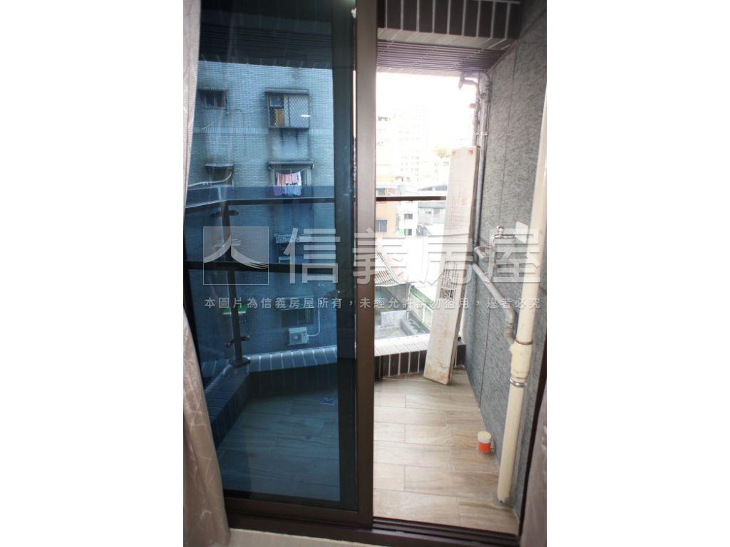精緻西門美居套房房屋室內格局與周邊環境